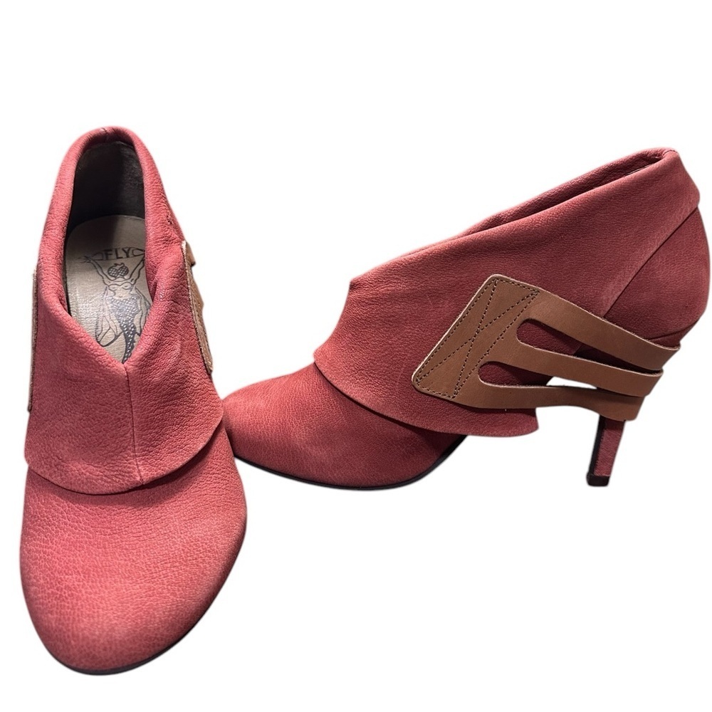 Fly London “Batam” suede booties in excellent condition size 8.5 (39)